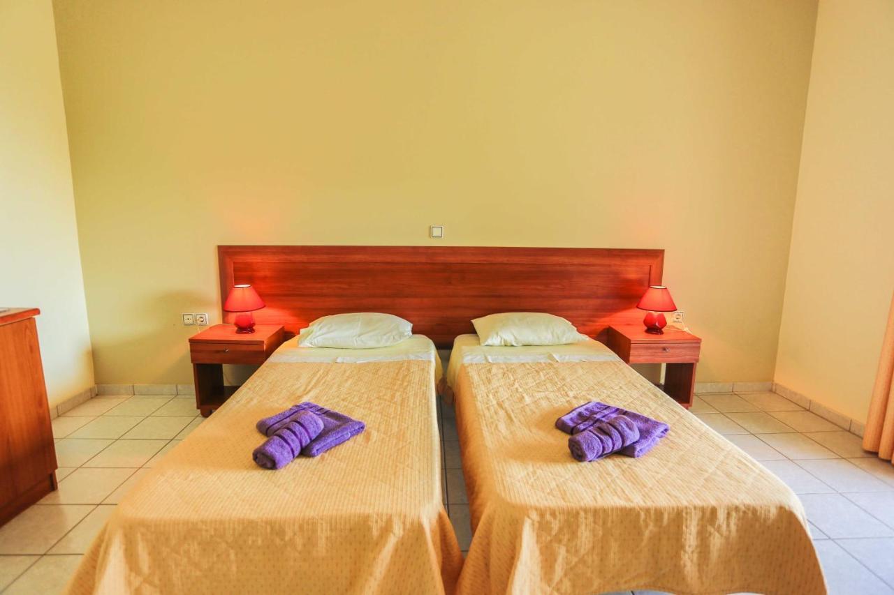 Amfitriti Hotel & Studios Lákka Buitenkant foto